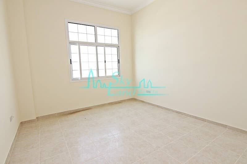 10 WELL MAINTAINED 3BR+STUDY VILLA WITH GARDEN IN AL MANARA