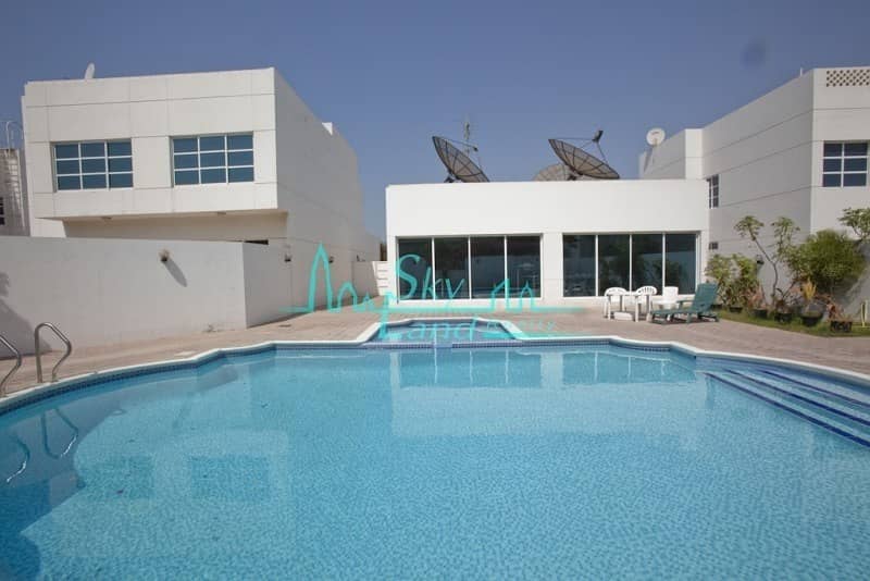 NEAR THE BEACH! LOVELY 4BED WITH SHARED POOL AND GYM