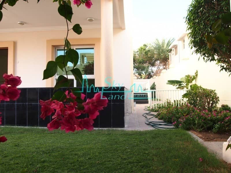 4 BEAUTIFUL 4 BED  WITH GARDEN AND POOL IN JUMEIRAH 3
