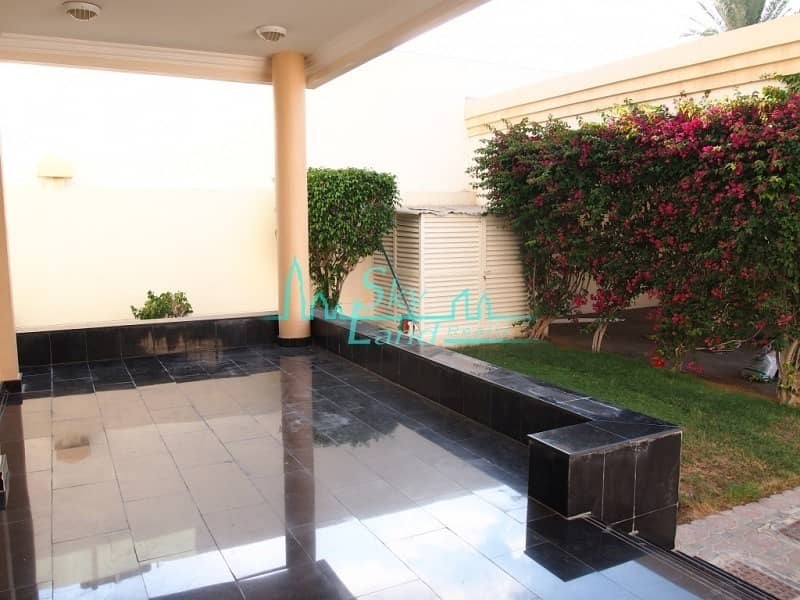 5 BEAUTIFUL 4 BED  WITH GARDEN AND POOL IN JUMEIRAH 3