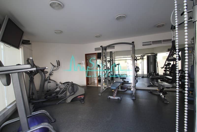 14 SUPERB 5 BED+2 MAID'S SHARED POOL GYM JUMEIRAH 3 !