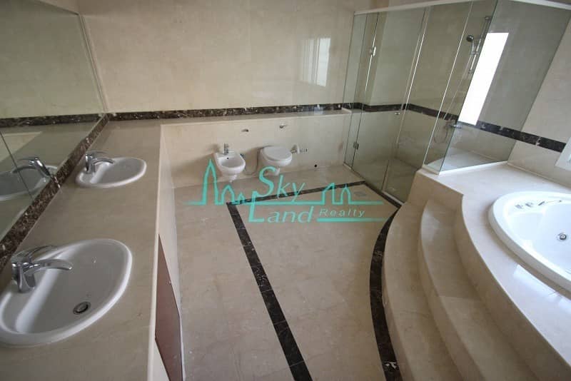 16 SUPERB 5 BED+2 MAID'S SHARED POOL GYM JUMEIRAH 3 !