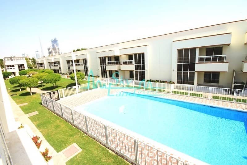 COZY 4 BED SHARED POOL COZY 4 BED SHARED POOL