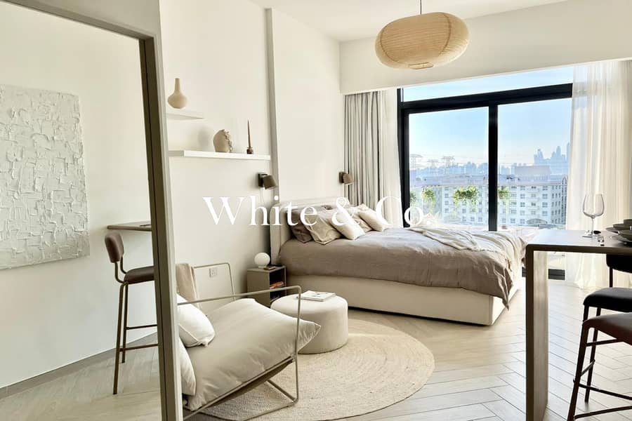 Pool View | Modern Studio | Air BNB Ready Pool View | Modern Studio | Air BNB Ready