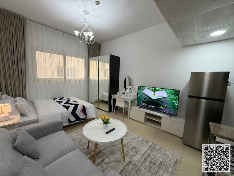 A golden opportunity! Luxurious, fully furnished studio apartment for monthly rent in Al Yasmin Towers, Al Jurf 2, Ajman. First occupancy!