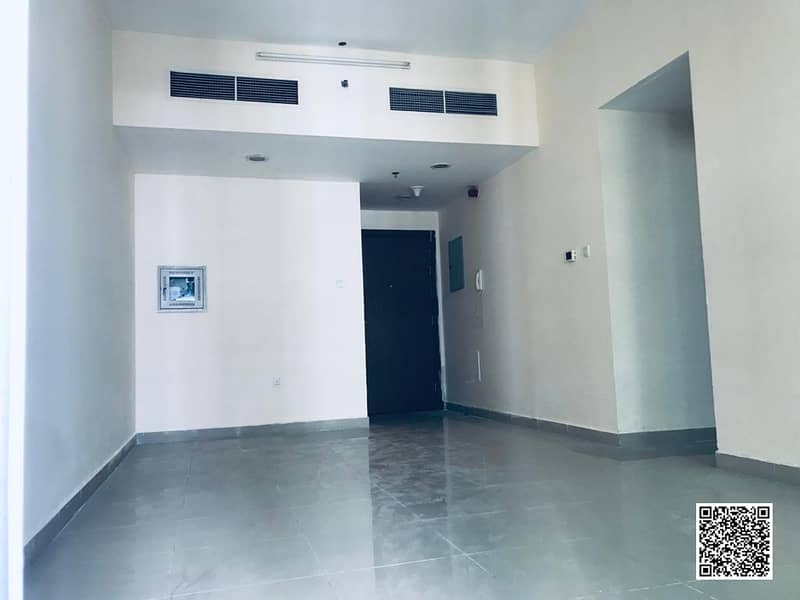 3 Two-Bedroom-Flat-With-Parking-Pearl-Ajman (5). jpg