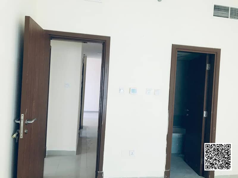 13 Two-Bedroom-Flat-With-Parking-Pearl-Ajman (18). jpg