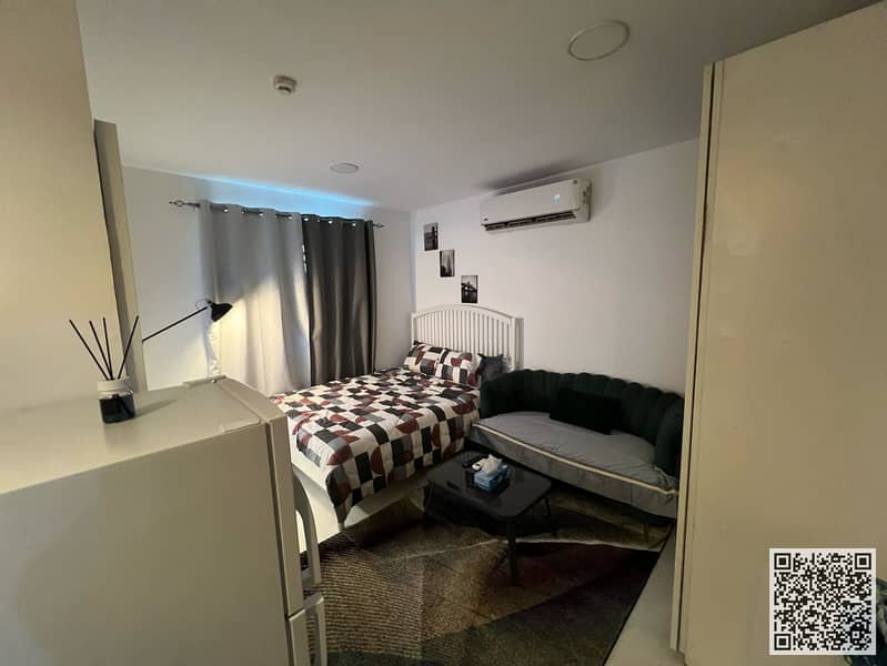 A golden opportunity! Luxurious, fully furnished studio apartment for monthly rent on Ajman Corniche