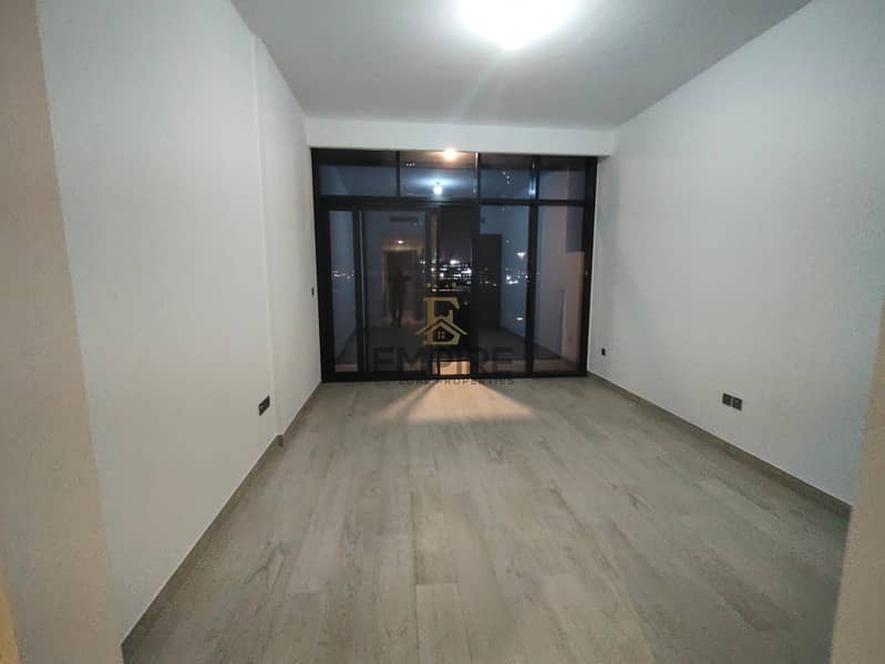 Bumper Offer /Chiller Free /Ready To Move