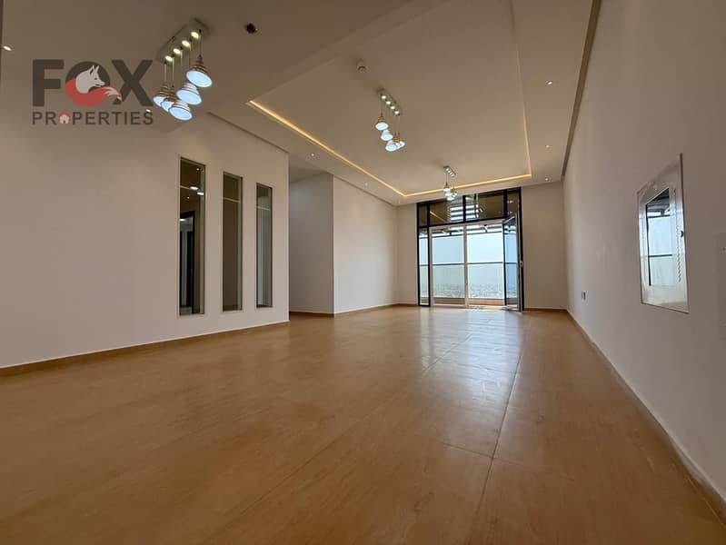 Three-bedroom apartment and a living room in Al Nuaimiya 3 - Ajman. A unique opportunity for luxury housing in a vital location. An apartment with lar