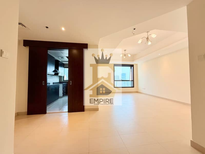 Amazing bright apartment with open view and chiller free with very easy access to Dubai gym and pool , store room
