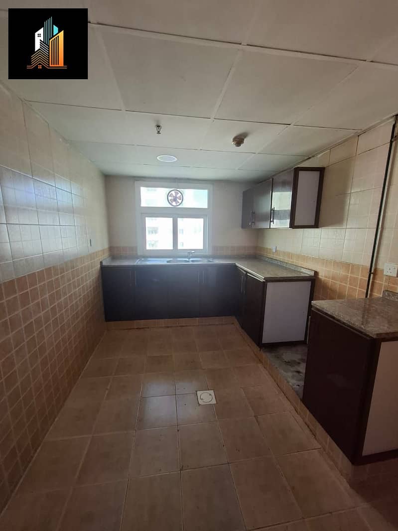 AL QASIMA AERA 1BHK APARTMENT AVAILABLE BIG APARTMENT GOOD LOCATION CENTRAL AC SAME LIKE NEW BUILDING NO DIPOSIT RENT ONLY 33K