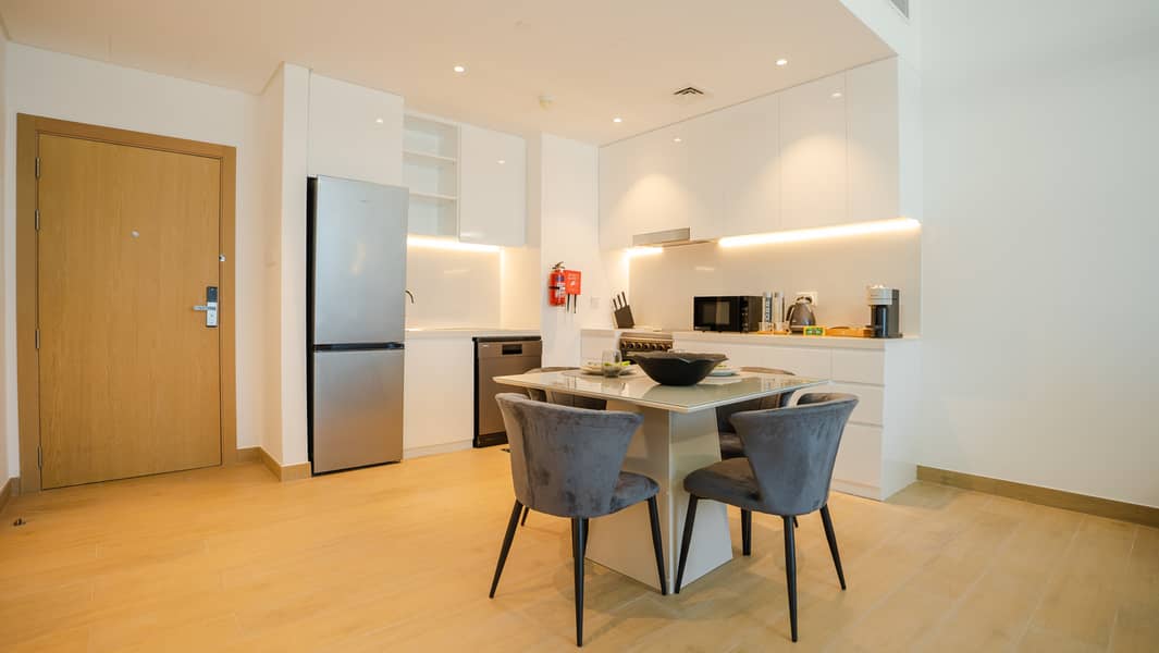 9 Kitchen (3). JPG