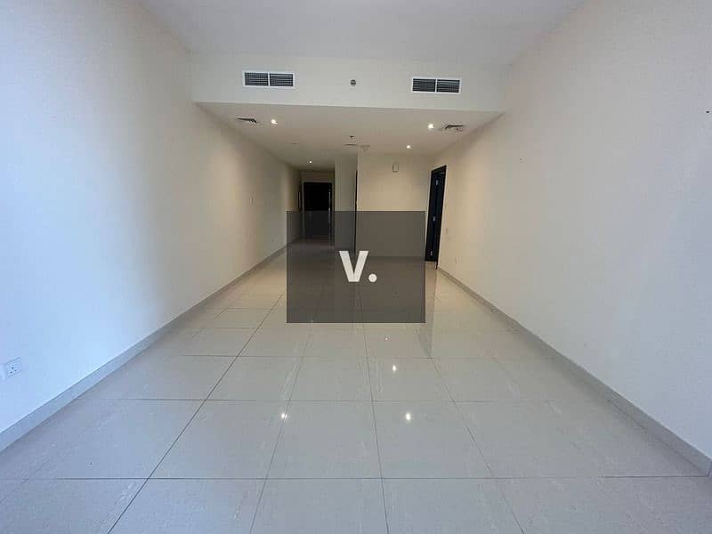 Big Layout | Close to Metro |Popular Bldg