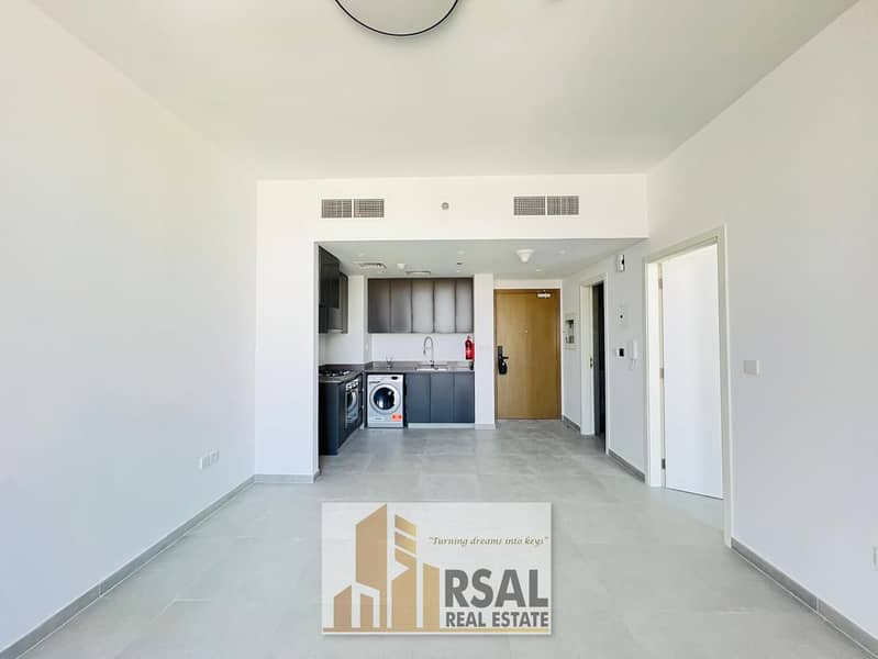 Very Specious 1Bhk 2 washroom with Balcony in Aljada