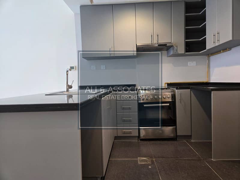 3 Kitchen. jpeg