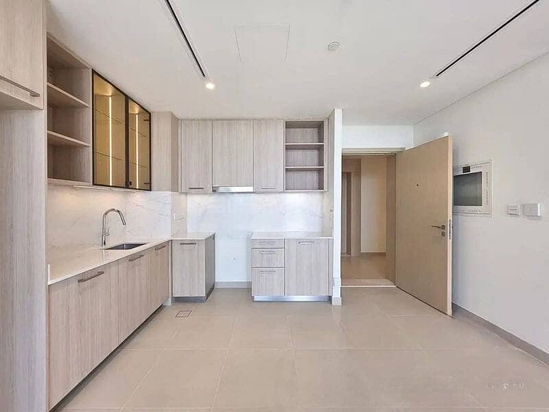 Brand New Unit | Spacious Layout | Panoramic View