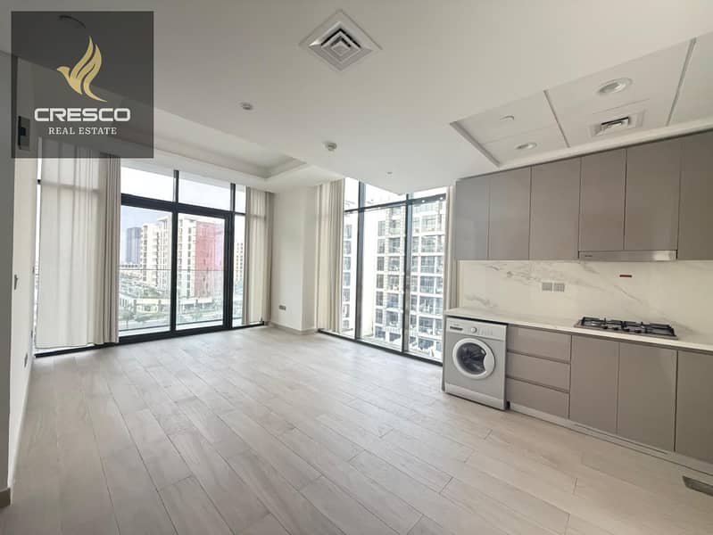 NEAR DOWNTOWN | CORNER APARTMENT | VACANT