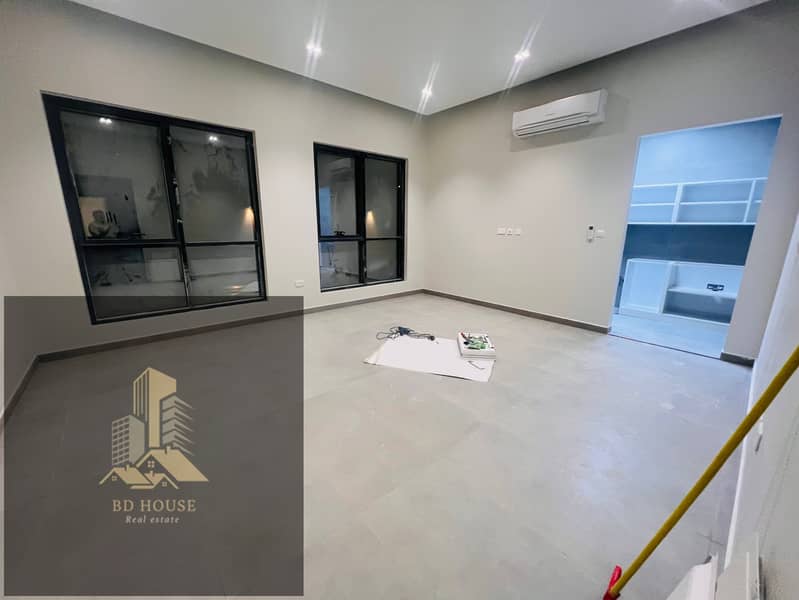 BRAND NEW SPACIOUS 1BHK AVAILABLE IN MBZ ON ZONE 25- close to LULU