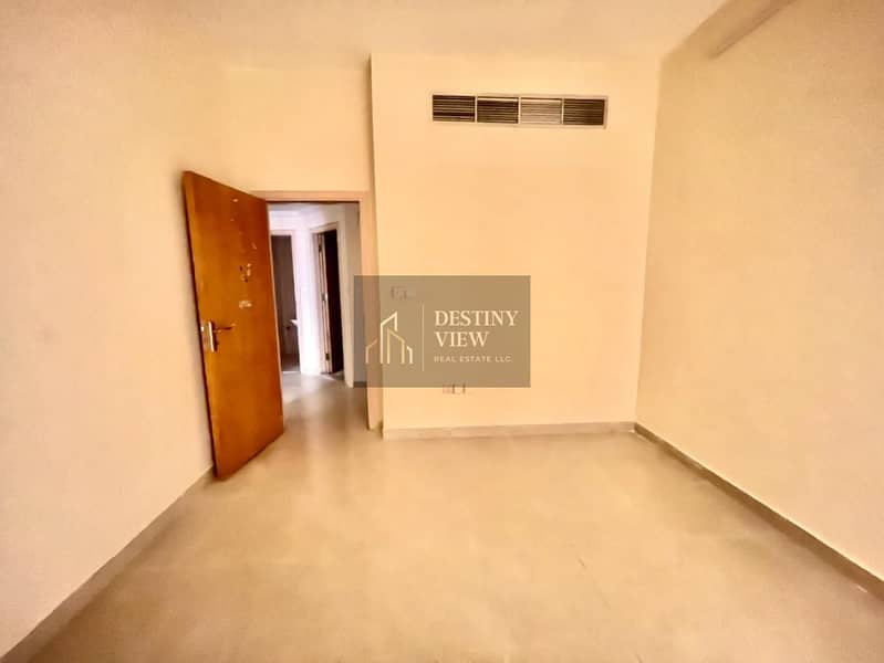 Luxury like a brand new 2bhk 2bath with balcony rent in42k