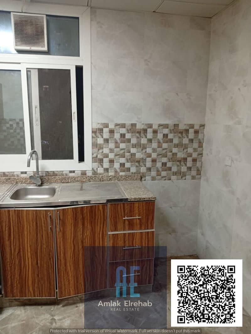 A golden investment opportunity: a fully rented building with a high return in a strategic location. – další