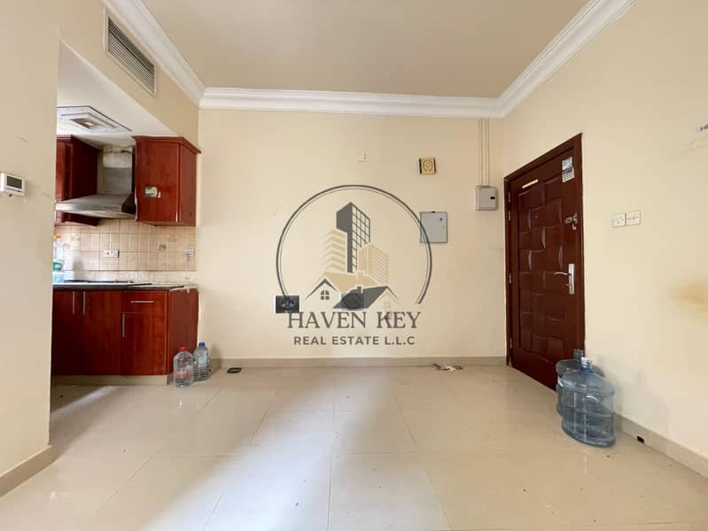 VERY SPACIOUS STODIO APARTMENT WITH SPRITE KITCHEN WITH CENTRAL AC GOOD MANTINACE NEAR TO MUWAILAH PARK