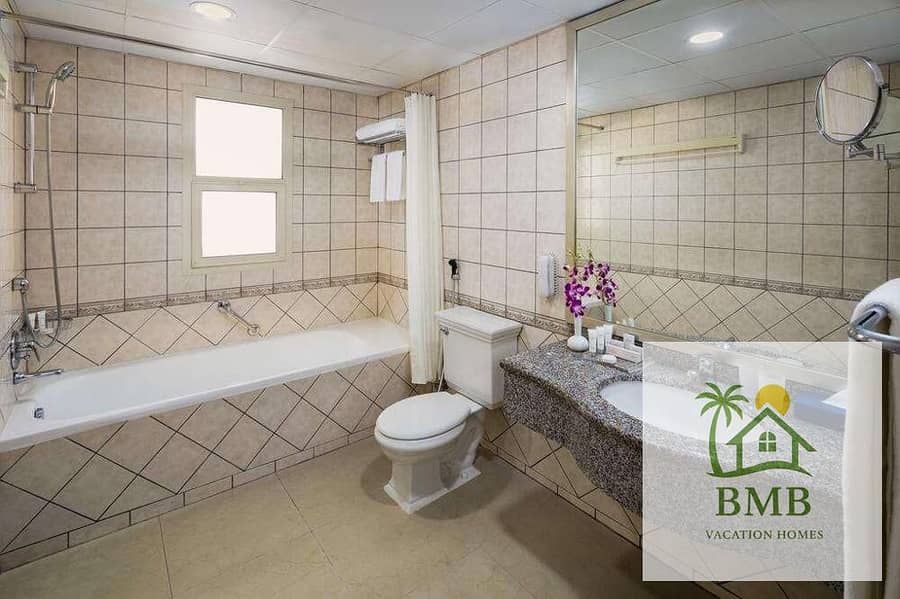 4 toilet. jpg