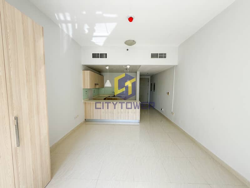 PREMIUM STUDIO • SUNLIT • MODERN AMENITIES • HEART OF JVC