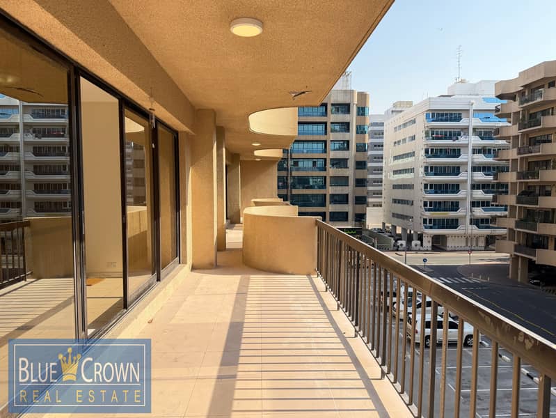 ZERO COMMISSION !! 3BHK SPACIOUS APARTMENT