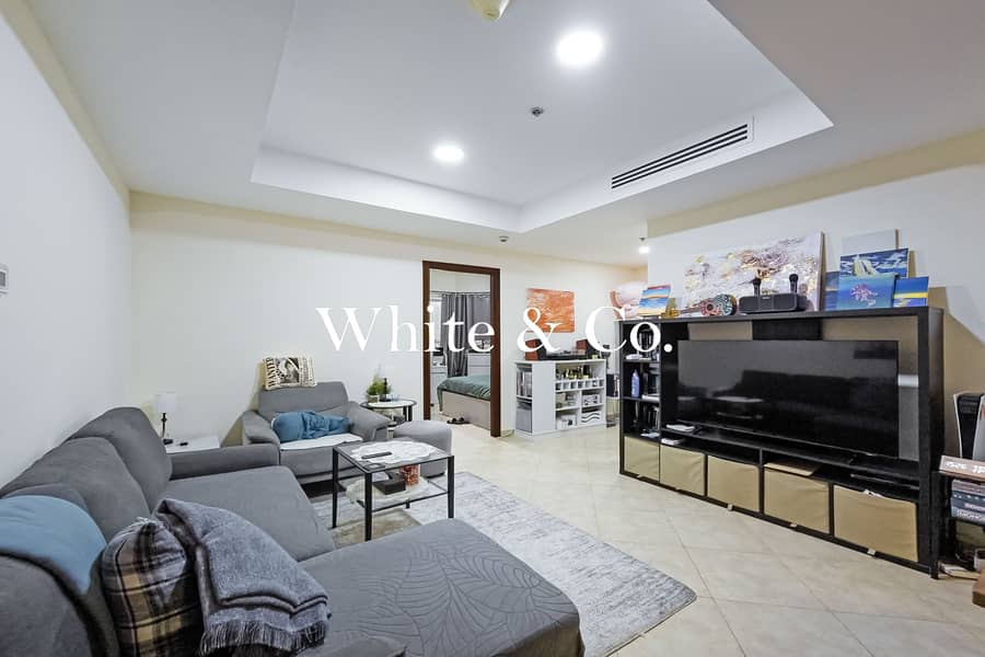Tenanted or VOT | Spacious | Near Metro Tenanted or VOT | Spacious | Near Metro