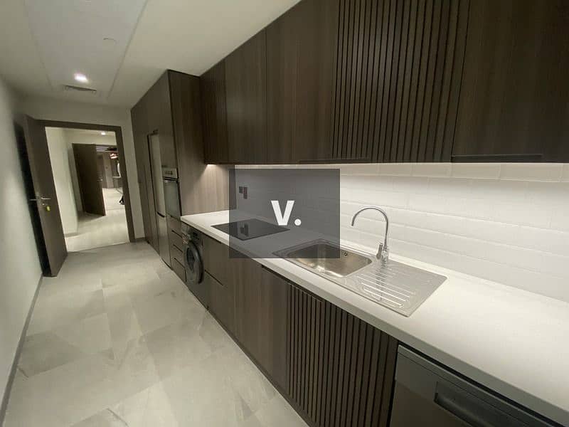 Popular Bldg | Close to Metro | Kitchen Appliances