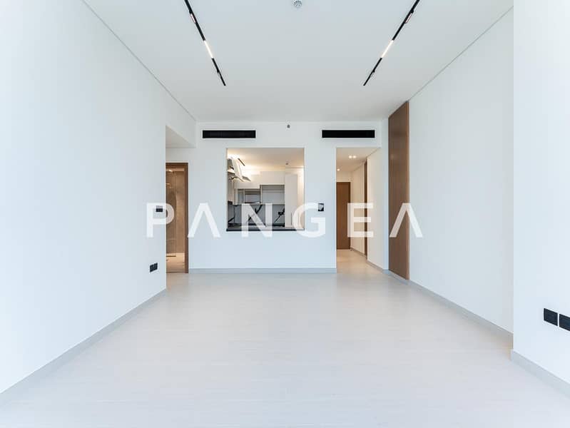 Brand New | Private Jacuzzi | Burj Khalifa View