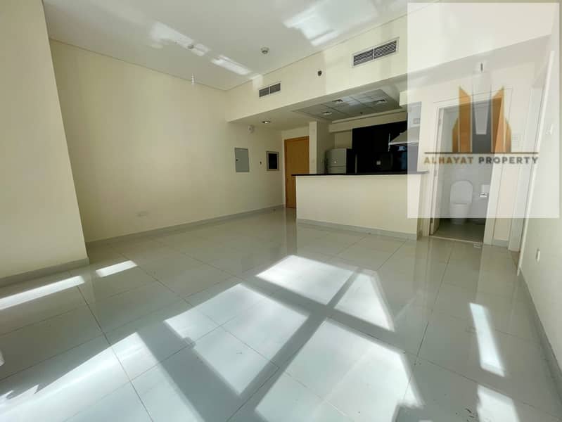 Cozy 1BR | Mid Floor | Kitchen Appliances