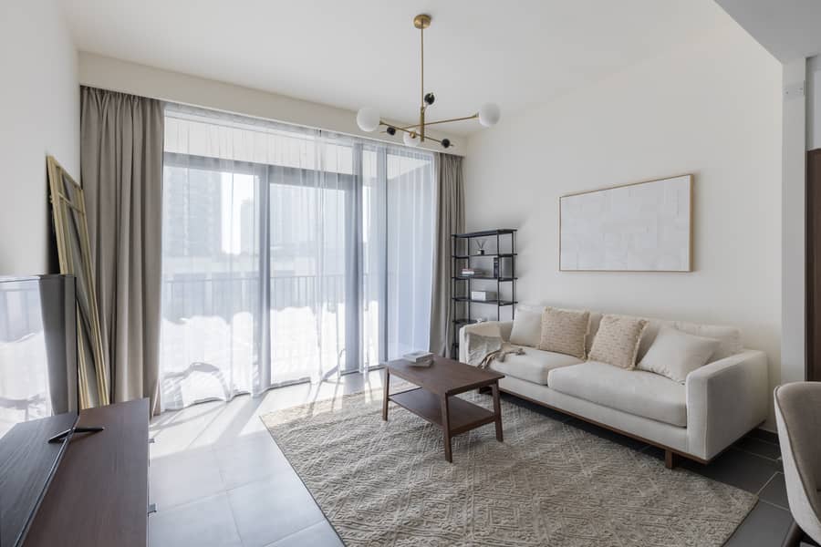 1BR apartment | Modern layout | Waterfront community