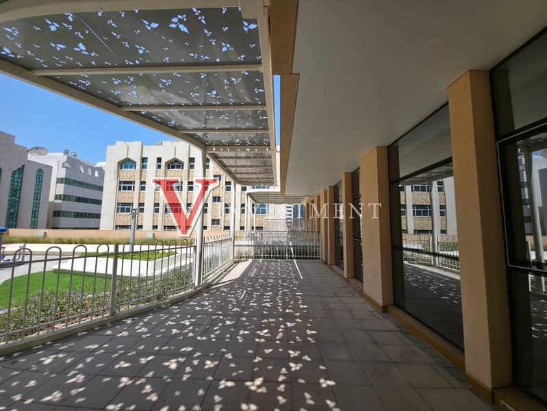 Luxury 3-BR +Maids Room – Prime Location