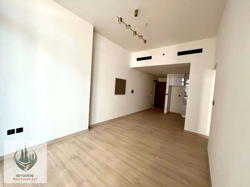 Modern 2BR Apartment | Binghatti Luna | Balcony & City Views