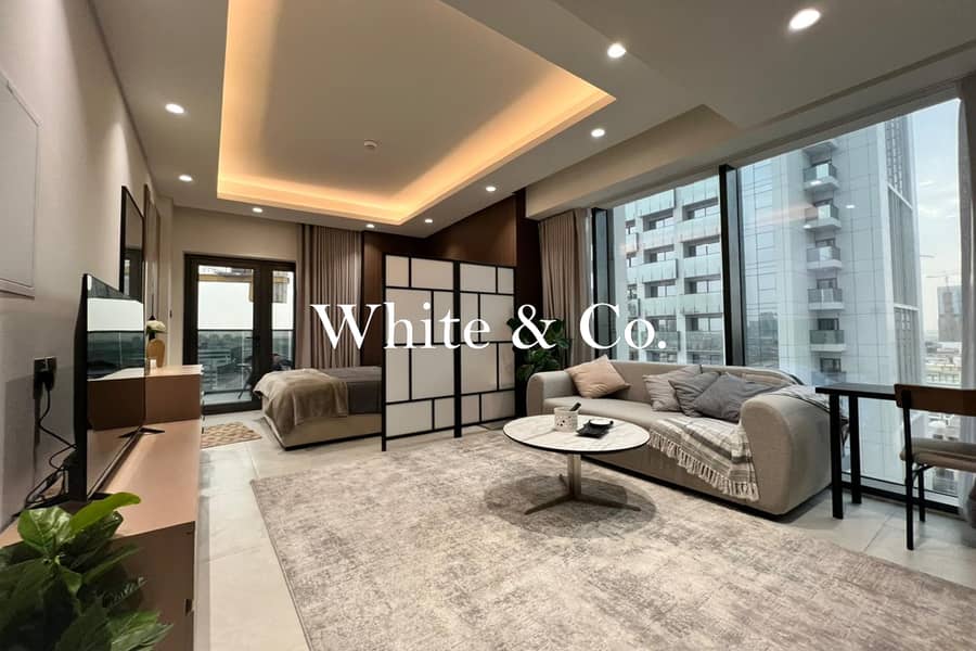 Corner Unit | Stylish | Modern