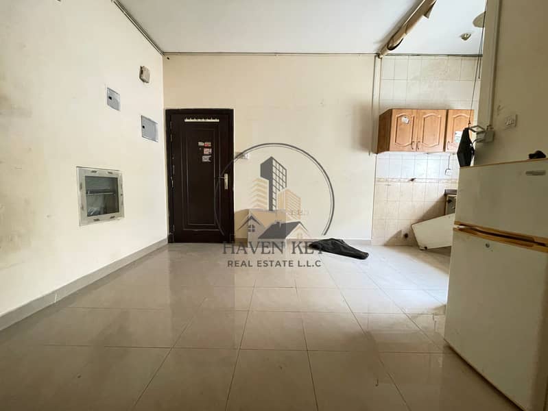 VERY SPACIOUS STODIO APARTMENT READY TO MOVE APARTMENT GOOD LOCATION MUWAILAH SHARJAH