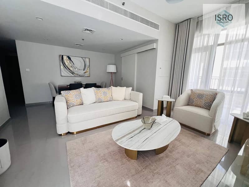 Luxurious furnished 2bd-close to the mall