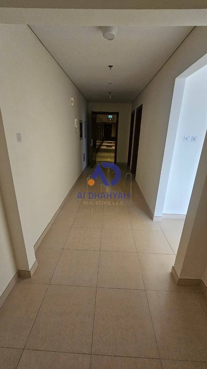 Luxurious 3BR + Maid | High Floor | Prime Location - Al Khan