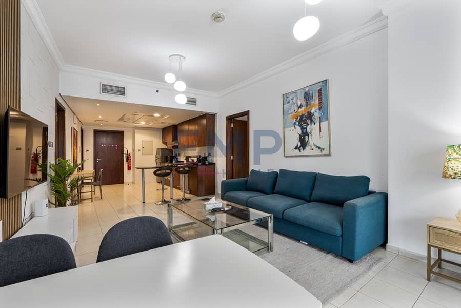 Elegant 2BR | Full Lakeview | Big Balcony