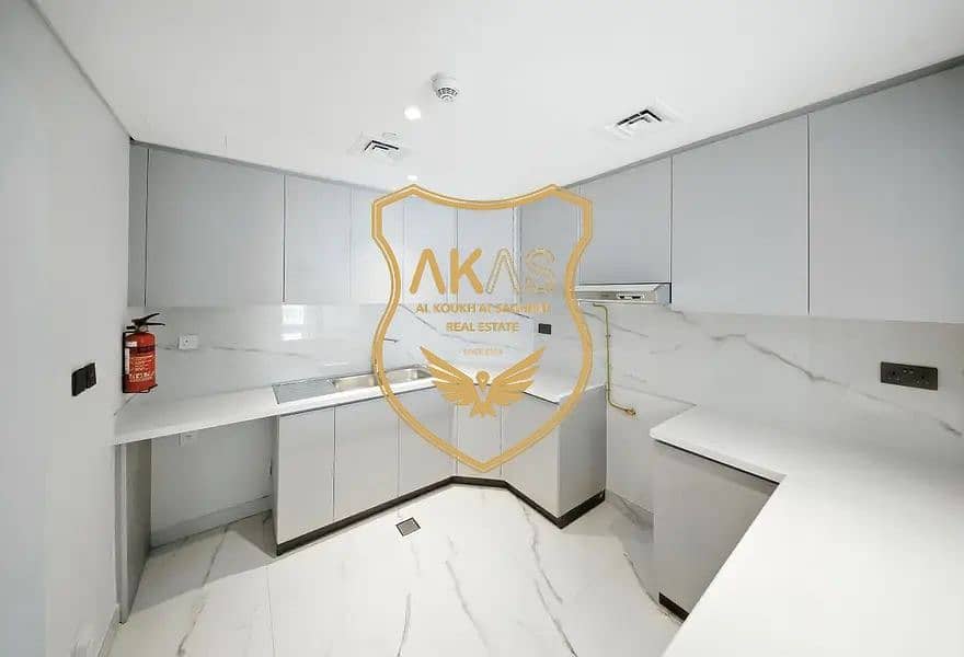 Duplex Style 2BHK in Muraqqabat | Chiller Free | 2 Parking | Walk to Metro