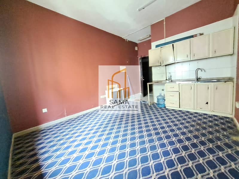 LOW PRICE STUDIO WITH SPLIT AC CLOSE TO MADINA SHOPPING CENTER RENT ONLY 17K