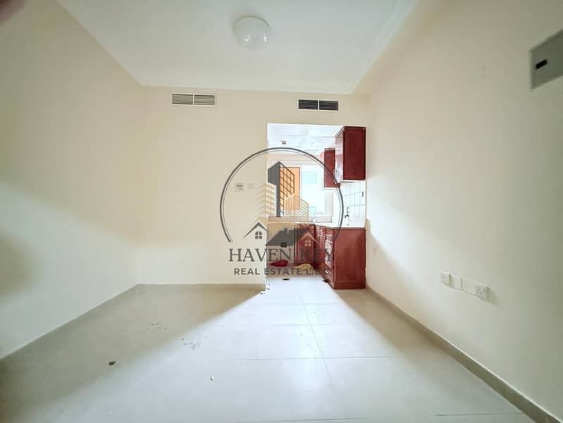 VERY SPACIOUS STODIO APARTMENT WITH SPRITE KITCHEN READY TO MOVE NEAR MUWAILAH PARK