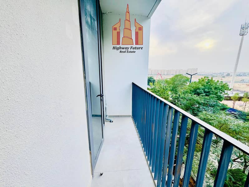 Luxurious Modern 1BR || Balcony View || Ready To Move