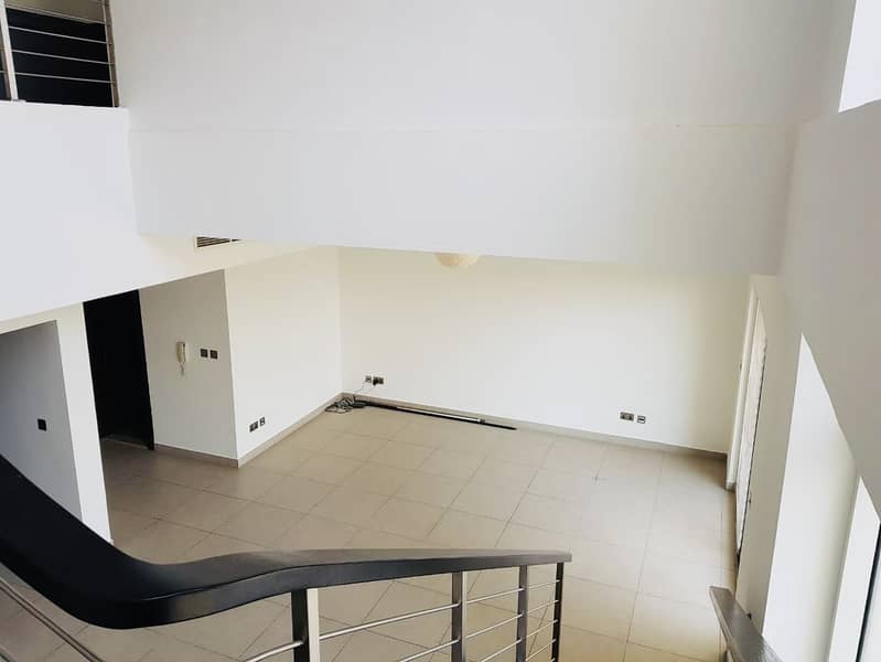 FULL LAKE VIEW | 3 BR+ M +S | UNFURNISHED