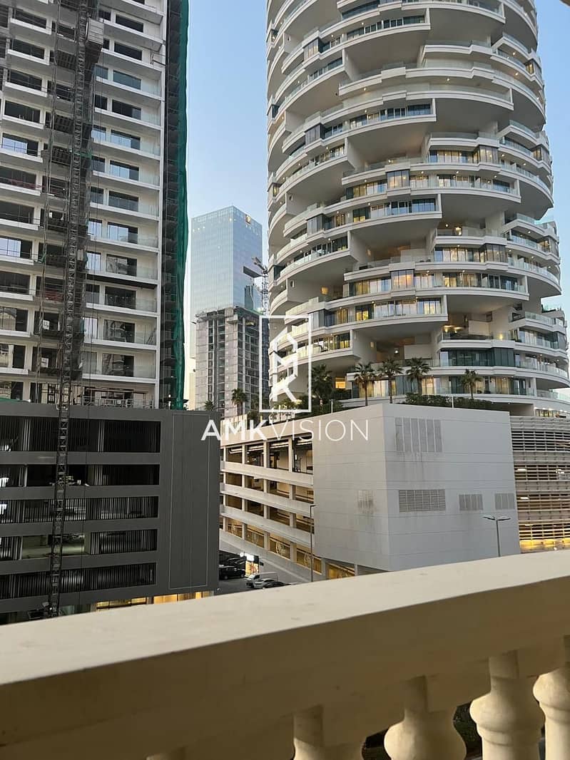 Extra Spacious | 5 Jumeirah View | Ready to Move in