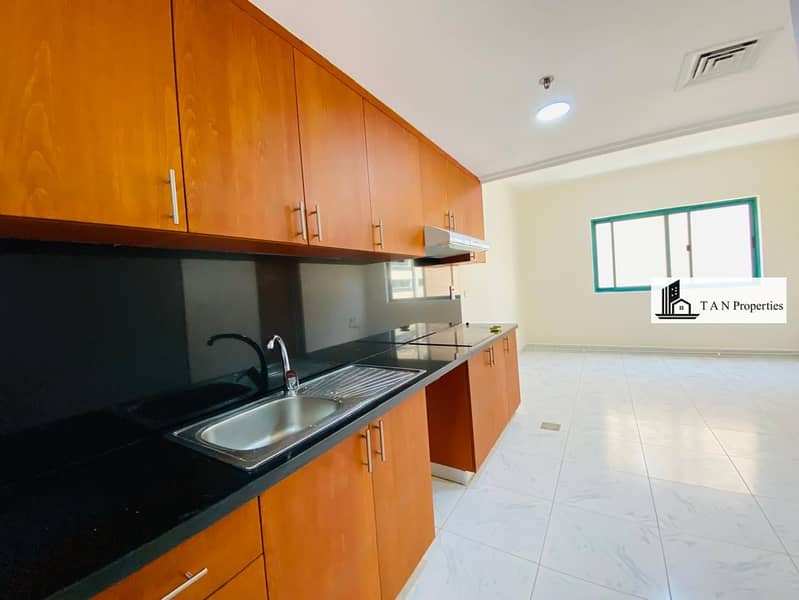 CHILLER FREE ||SPACIOUS APARTMENT||PRIME LOCATION