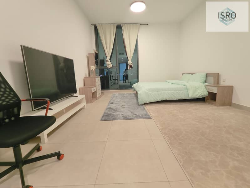 Fully furnished studio available for monthly.