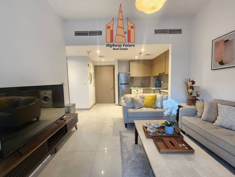 Luxurious 1-BR with Terrace | Fully Furnished | All Amenities |